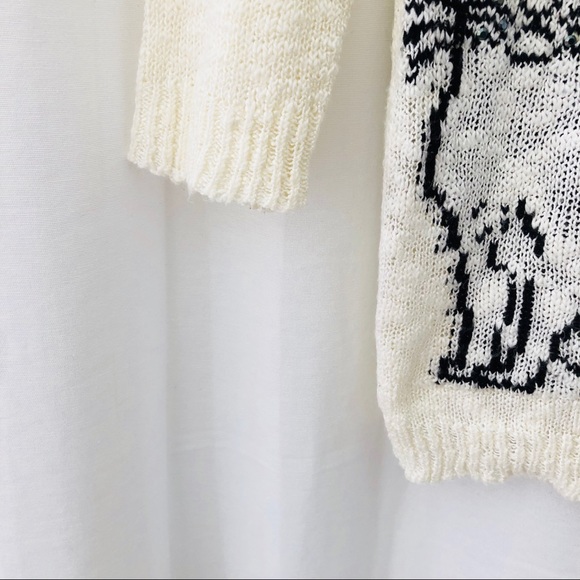 Love By Design lightweight cream cat sweater M - Picture 5 of 7